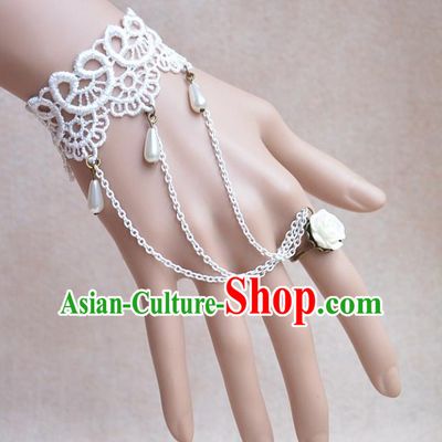 European Western Bride Vintage Jewelry Accessories Renaissance White Lace Bracelet with Ring for Women