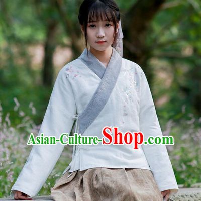 Traditional Chinese National Costume Embroidered Hanfu Blouse Tang Suit Coats for Women