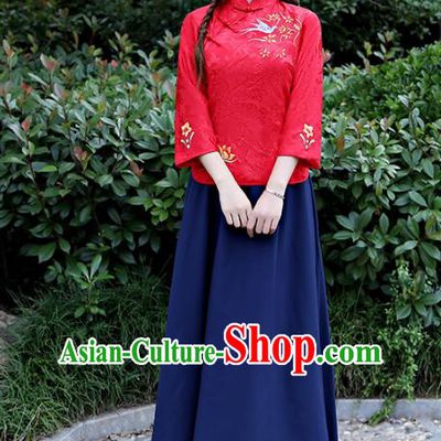Traditional Republic of China Nobility Lady Costume Embroidered Cheongsam Red Blouse and Navy Skirts for Women