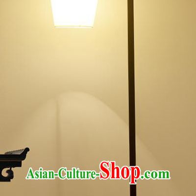 Traditional Asian Chinese Lanterns China Ancient Floor Lamp Iron Palace Lantern