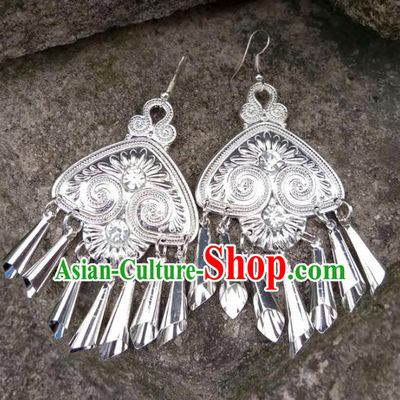 Traditional Chinese Miao Nationality Sliver Accessories Earrings for Women