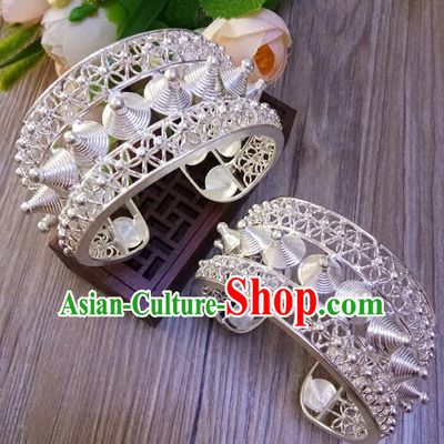 Traditional Chinese Miao Nationality Sliver Accessories Bracelets for Women