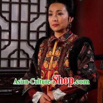 Ancient Chinese Qing Dynasty Manchu Empress Dowager Embroidered Historical Costume for Women