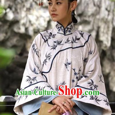 Ancient Chinese Qing Dynasty Manchu Imperial Consort Embroidered Historical Costume for Women