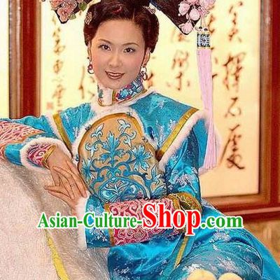 Chinese Ancient Qing Dynasty Nurhachi Imperial Concubine Embroidered Manchu Dress Historical Costume for Women