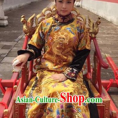 Chinese Qing Dynasty Empress Xiaohuizhang Historical Costume Ancient Manchu Queen of Shunzhi Clothing for Women