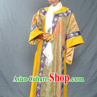 Chinese Qing Dynasty Imperial Empress of Kangxi Historical Costume Ancient Manchu Lady Clothing for Women