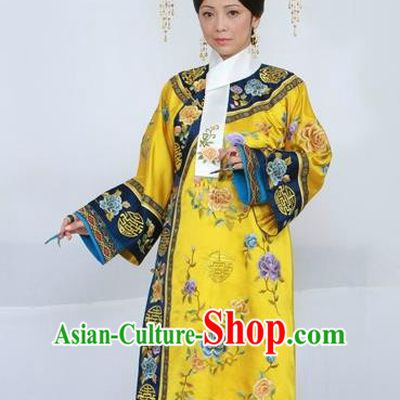 Chinese Ancient Qing Dynasty Qianlong Empress Replica Costumes Manchu Queen Dress Historical Costume for Women