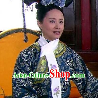 Chinese Ancient Qing Dynasty Imperial Concubine Liang Replica Costumes Manchu Dress Historical Costume for Women