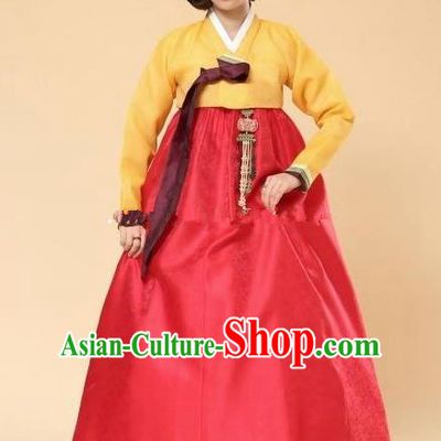 Korean Traditional Bride Hanbok Clothing Yellow Blouse and Red Skirt Korean Fashion Apparel Costumes for Women