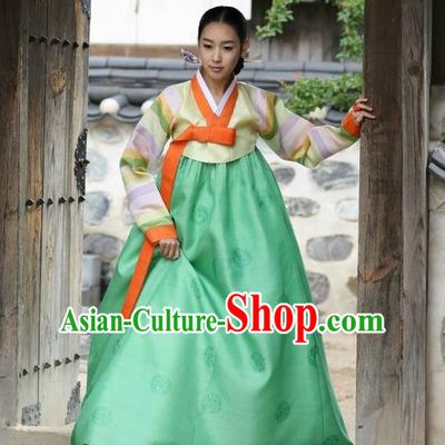 Korean Traditional Bride Palace Hanbok Clothing Korean Fashion Apparel Yellow Blouse and Green Dress for Women