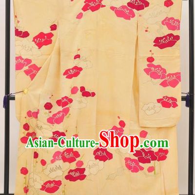 Japan Ancient Palace Female Yellow Furisode Kimonos Traditional Yukata Dress Formal Costume for Women