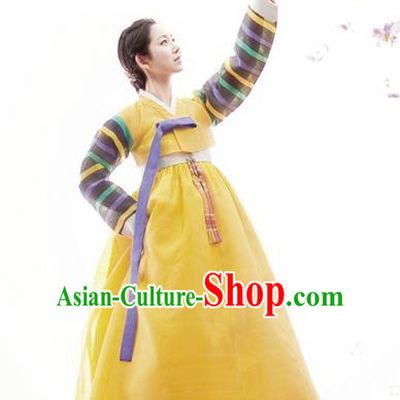 Korean Traditional Palace Clothing Hanbok Fashion Apparel Yellow Dress for Women