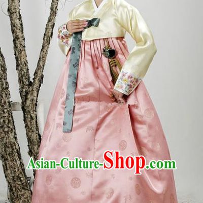 Korean Traditional Handmade Palace Hanbok Yellow Blouse and Pink Dress Fashion Apparel Bride Costumes for Women