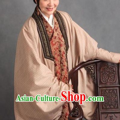 Chinese Ancient Novel Character A Dream in Red Mansions Dowager Madam Wang Costume for Women