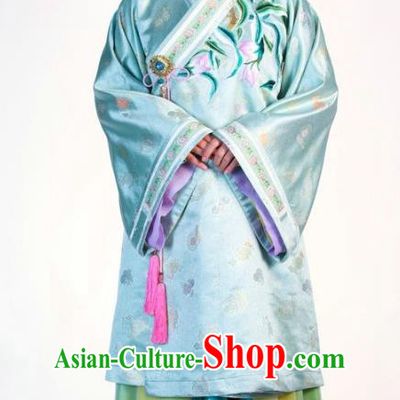 Ancient Chinese Ming Dynasty Historical Costume Palace Lady Blue Embroidered Replica Costume for Women