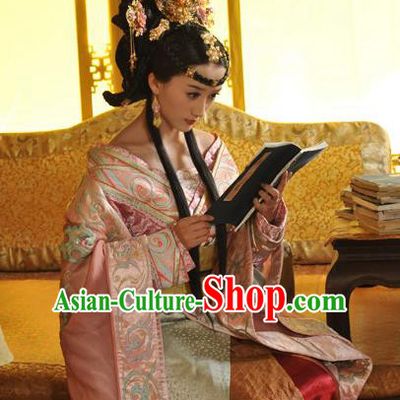 Ancient Chinese Ming Dynasty Empress Historical Costume Traditional Queen of Zhu Youxiao Embroidered Replica Costume for Women