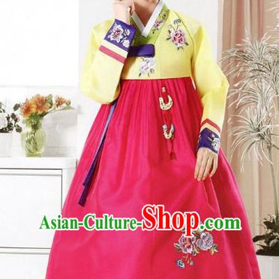 Top Grade Korean Bride Traditional Palace Hanbok Yellow Blouse and Rosy Dress Fashion Apparel Costumes for Women