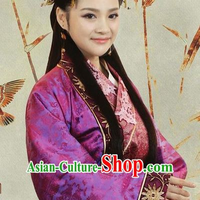 Ancient Chinese Ming Dynasty Empress Xu of Zhu Di Embroidered Dress Replica Costume for Women