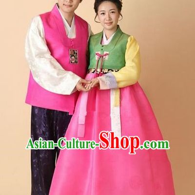 Asian Korean Wedding Couple Hanbok Ancient Palace Bride and Bridegroom Traditional Costumes
