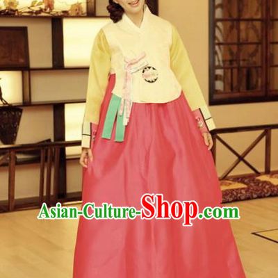 Korean Traditional Hanbok Yellow Blouse and Red Dress Ancient Fashion Apparel Costumes for Women