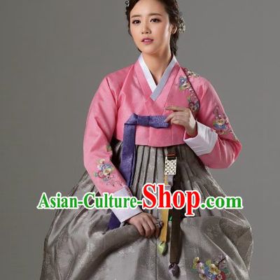 Korean Traditional Bride Hanbok Pink Blouse and Grey Embroidered Dress Ancient Formal Occasions Fashion Apparel Costumes for Women