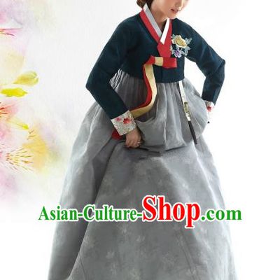 Korean Traditional Bride Hanbok Atrovirens Blouse and Grey Embroidered Dress Ancient Formal Occasions Fashion Apparel Costumes for Women