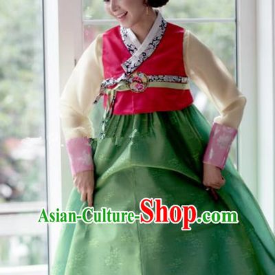 Korean Traditional Bride Hanbok Rosy Blouse and Green Embroidered Dress Ancient Formal Occasions Fashion Apparel Costumes for Women