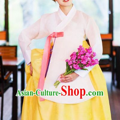 Korean Traditional Bride Tang Garment Hanbok Formal Occasions White Blouse and Yellow Dress Ancient Costumes for Women