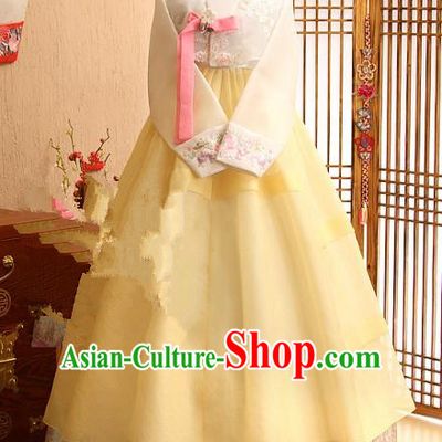 Korean Traditional Bride Tang Garment Hanbok Formal Occasions White Blouse and Yellow Dress Ancient Costumes for Women
