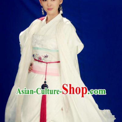 Chinese Song Dynasty Swordswoman White Dress Ancient Heroine Hanfu Replica Costume for Women