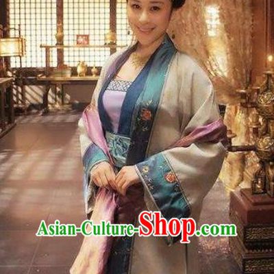 Chinese Song Dynasty Princess Embroidered Dress Ancient Palace Lady Replica Costume for Women