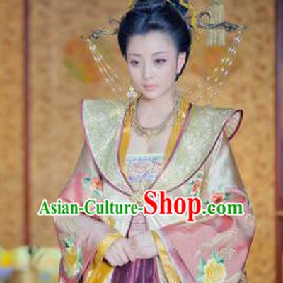 Chinese Song Dynasty Empress Wang of Zhao Kuangyin Embroidered Dress Ancient Queen Replica Costume for Women