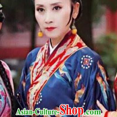 Chinese Ancient Ming Dynasty Queen Mother Embroidered Replica Costume for Women