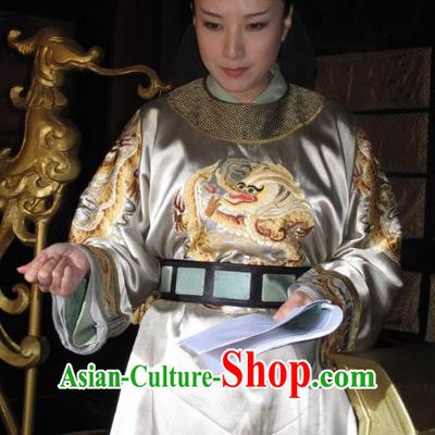 Chinese Traditional Tang Dynasty Empress Embroidered Dress Queen Wu Zetian Replica Costume for Women