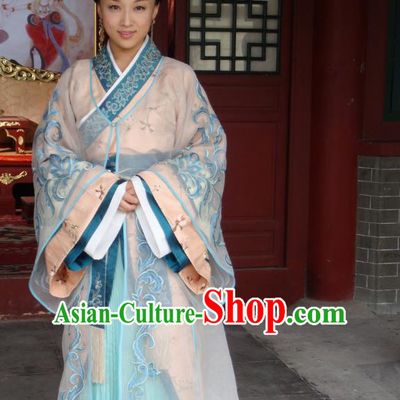 Chinese Traditional Tang Dynasty Princess Embroidered Dress Palace Replica Costume for Women