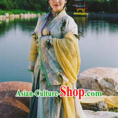 Chinese Traditional Tang Dynasty Empress Wu Embroidered Dress Queen Wu Zetian Replica Costume for Women