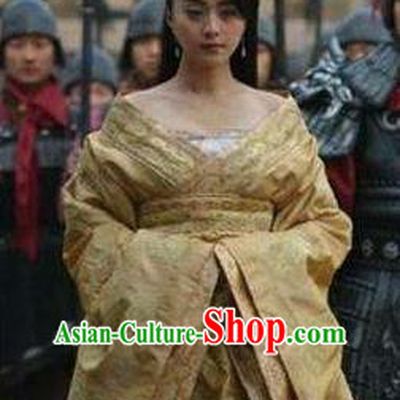Ancient Chinese Tang Dynasty Consort Yang Yuhuan Embroidered Dress Replica Costume for Women