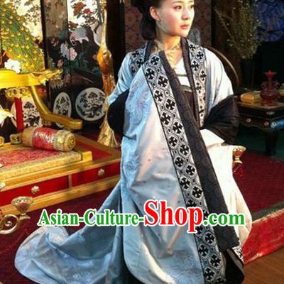 Chinese Tang Dynasty Empress Wang Historical Costume Ancient Queen of Li Zhi Replica Costume for Women