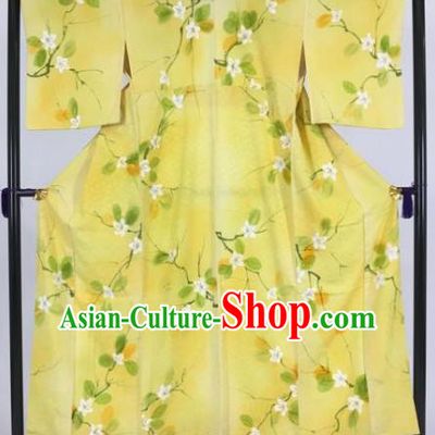 Japan Traditional Printing Kimonos Yellow Furisode Kimono Ancient Yukata Dress Formal Costume for Women