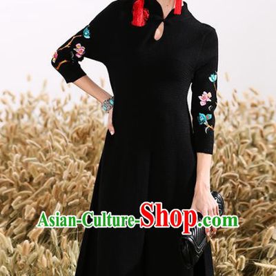 Chinese National Costume Embroidered Black Cheongsam Vintage Qipao Dress for Women