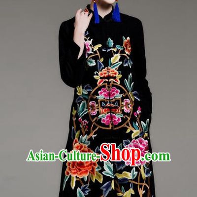 Chinese National Costume Embroidered Peony Coats Traditional Black Dust Coat for Women