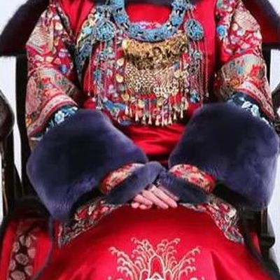 Chinese Ancient Qing Dynasty Princess Wedding Embroidered Dress Costume Complete Set for Women