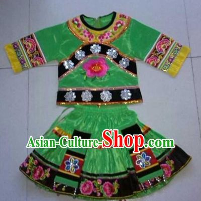 Traditional Chinese Yi Nationality Dance Embroidery Green Costume, Folk Dance Ethnic Dance Dress for Kids