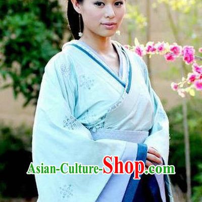 Chinese Han Dynasty Princess Consort Lv Yu Hanfu Dress Ancient Palace Lady Embroidered Replica Costume for Women