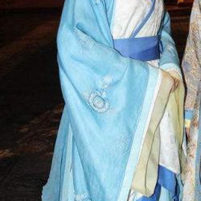 Chinese Han Dynasty Princess Pingyang Traditional Replica Costume Ancient Palace Lady Hanfu Dress for Women