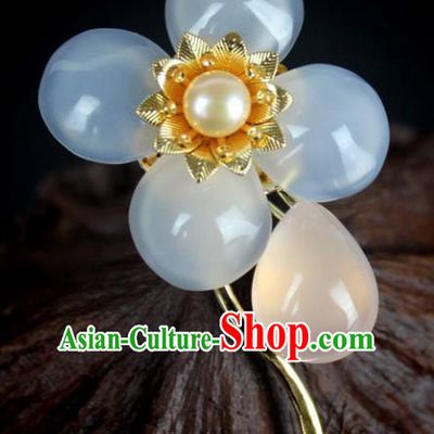 Chinese Ancient Handmade Accessories Jade Chalcedony Brooch for Women