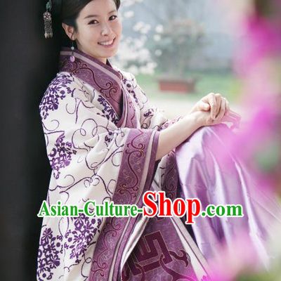 Chinese Ancient Spring and Autumn Period Empress Hanfu Dress Palace Queen Replica Costume for Women