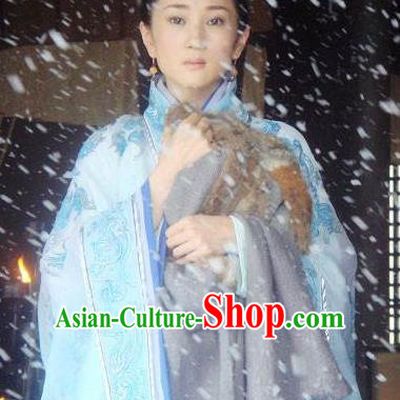 Ancient Chinese Spring and Autumn Period Female Espionage Hanfu Dress Embroidered Replica Costume for Women