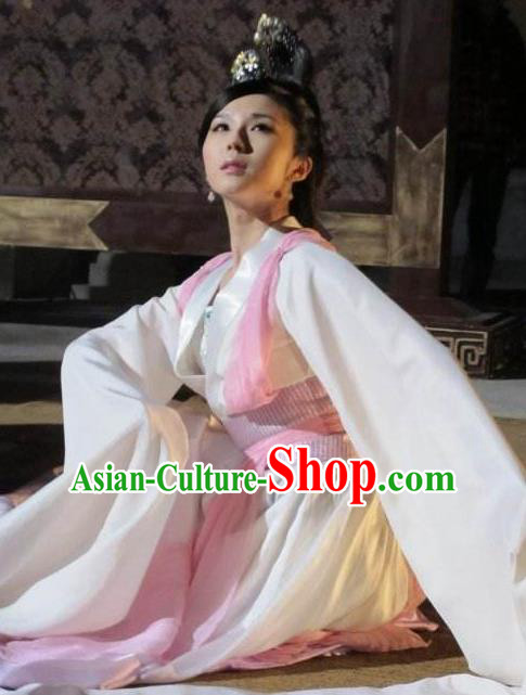 Traditional Chinese Ancient Costume Qin Dynasties Hanfu Clothing Traditional Chinese Ancient Costume Qin Dynasties Hanfu Clothing